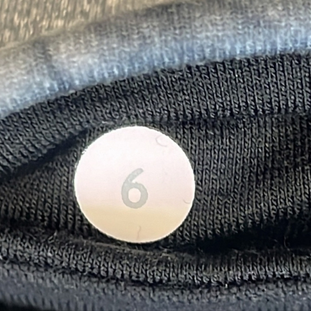 ⭐️LULULEMON REVERSIBLE GROOVE LEGGINGS - Picture 4 of 6